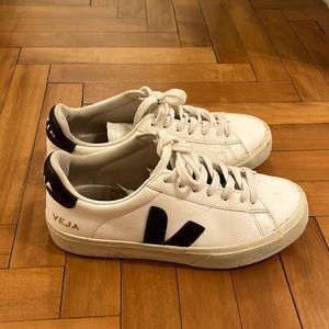 Veja sneakers black and white size 37